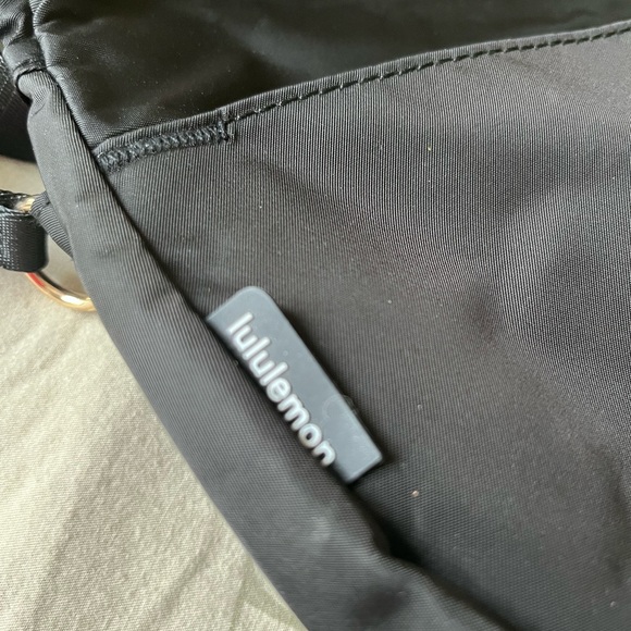 lululemon athletica Black Crossbody Bag - Picture 12 of 14